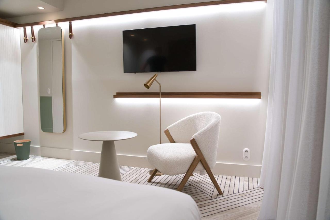 Hotel Yac Paris Clichy, A Member Of Radisson Individuals Екстериор снимка
