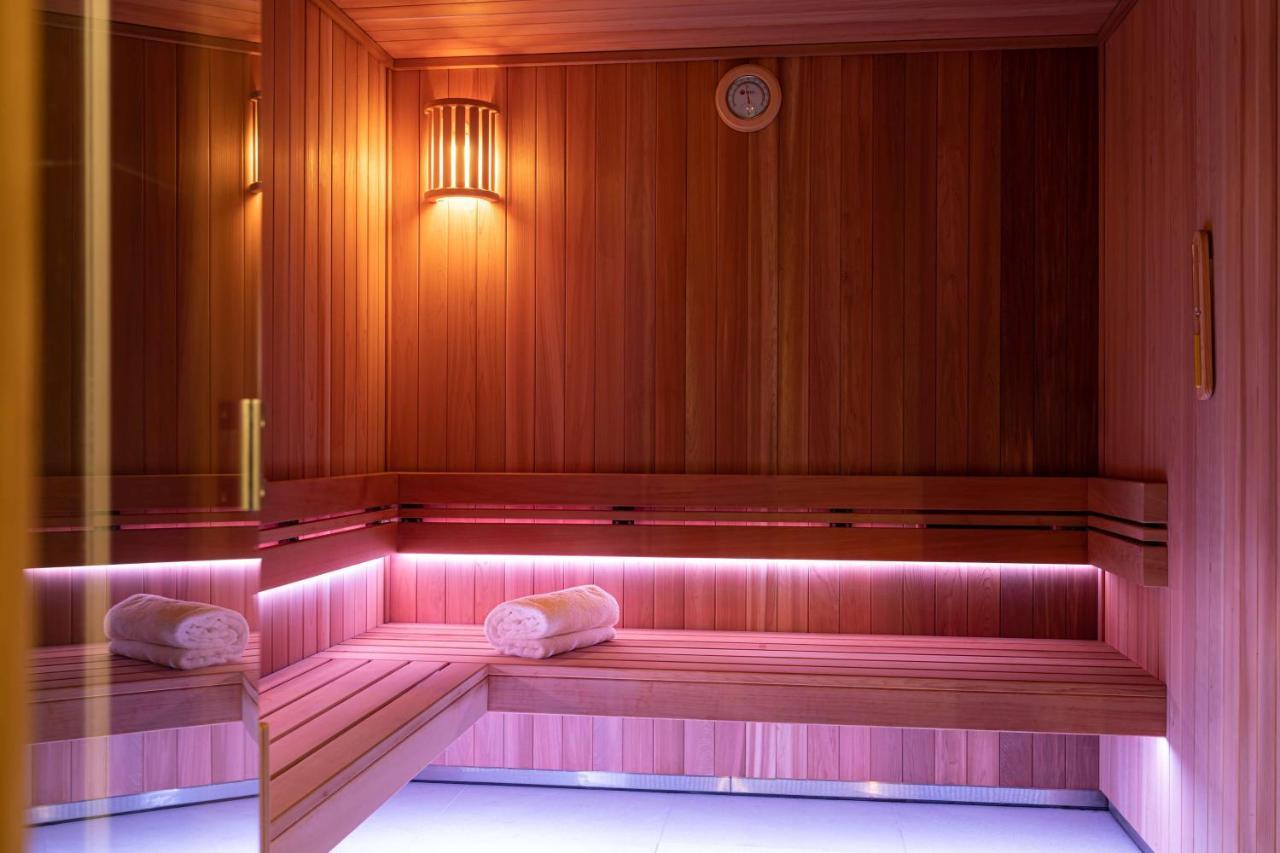 Hotel Yac Paris Clichy, A Member Of Radisson Individuals Екстериор снимка