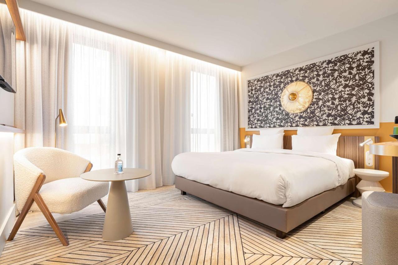 Hotel Yac Paris Clichy, A Member Of Radisson Individuals Екстериор снимка