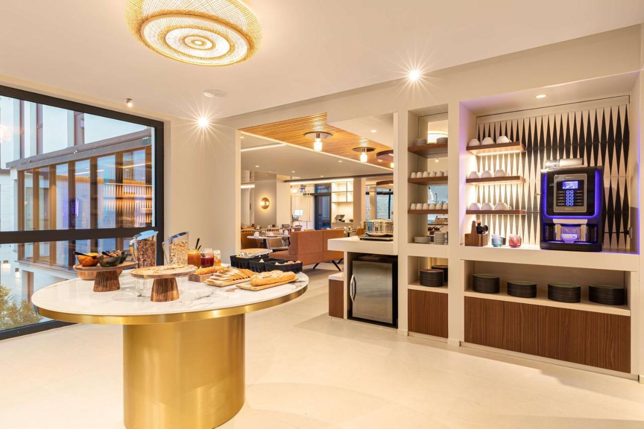 Hotel Yac Paris Clichy, A Member Of Radisson Individuals Екстериор снимка