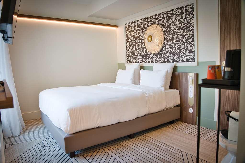 Hotel Yac Paris Clichy, A Member Of Radisson Individuals Стая снимка