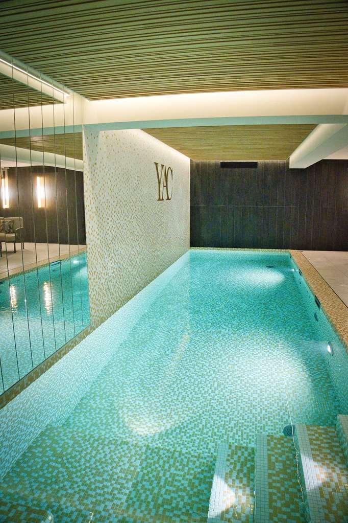 Hotel Yac Paris Clichy, A Member Of Radisson Individuals Екстериор снимка