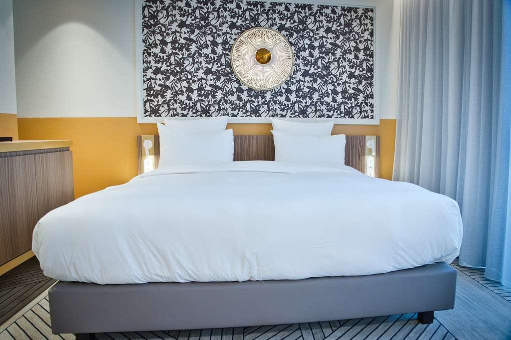 Hotel Yac Paris Clichy, A Member Of Radisson Individuals Стая снимка
