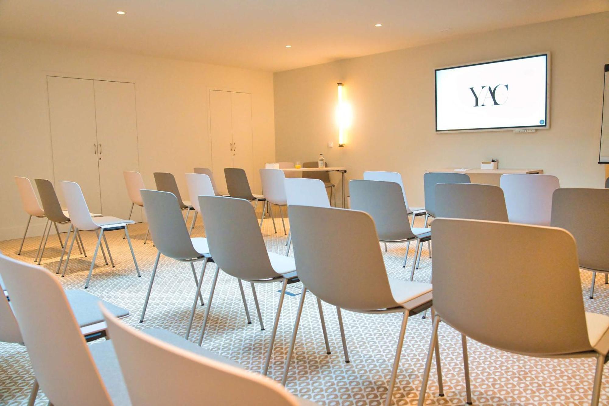 Hotel Yac Paris Clichy, A Member Of Radisson Individuals Екстериор снимка